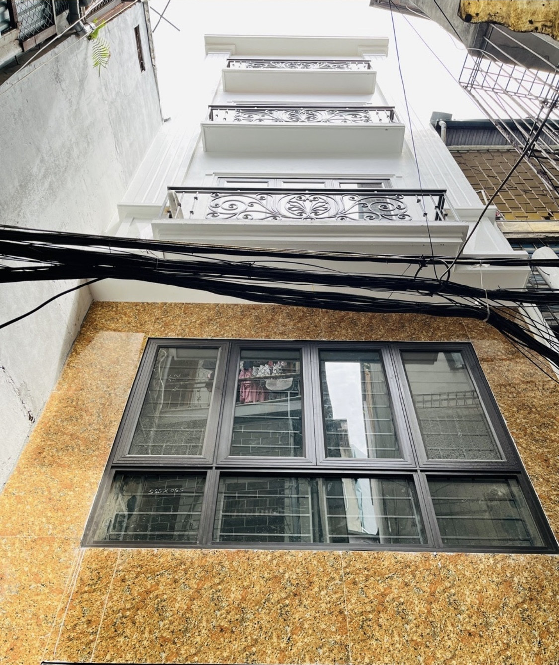 PHỐ KHÂM THIÊN- NHÀ XÂY MỚI- FULL NỘI THẤT- GẦN PHỐ- THANG MÁY- 31M2-6T- MT RỘNG- SỔ VUÔNG ĐẸP