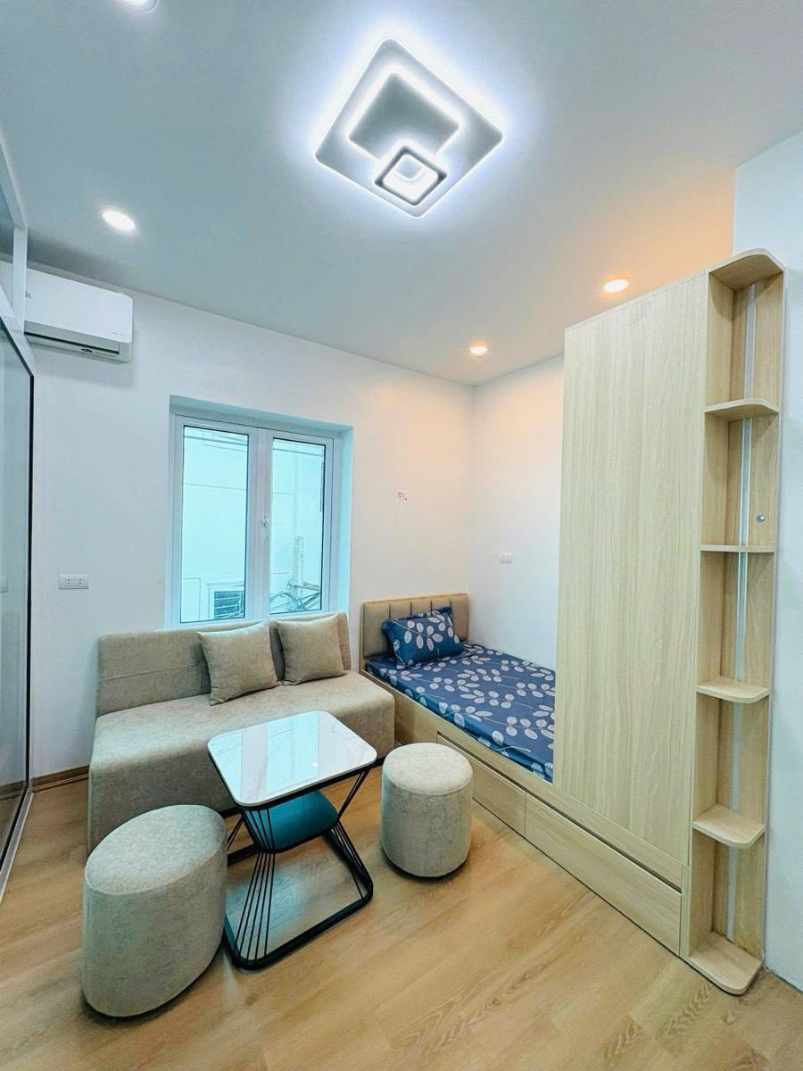 �HOT HOT HOT

NHÀ TẬP THỂ SIÊU ĐẸP - TÔN ĐỨC THẮNG - ĐỐNG ĐA- FULL NỘI THẤT - Ô TÔ ĐỖ CẦU THANG - 2 MẶT THOÁNG + 2PN + WC KHÉP KÍN TRONG NHÀ + TIỆN ÍCH BẠT NGÀN - VỀ Ở LUÔN...
