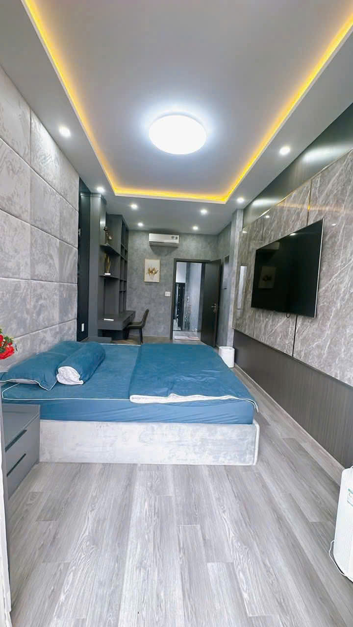VIEW SÔNG MẶT PHỐ ĐẸP 3 TẦNG CẦN BÁN - QUẬN 4 CHỈ 13.3 tỷ