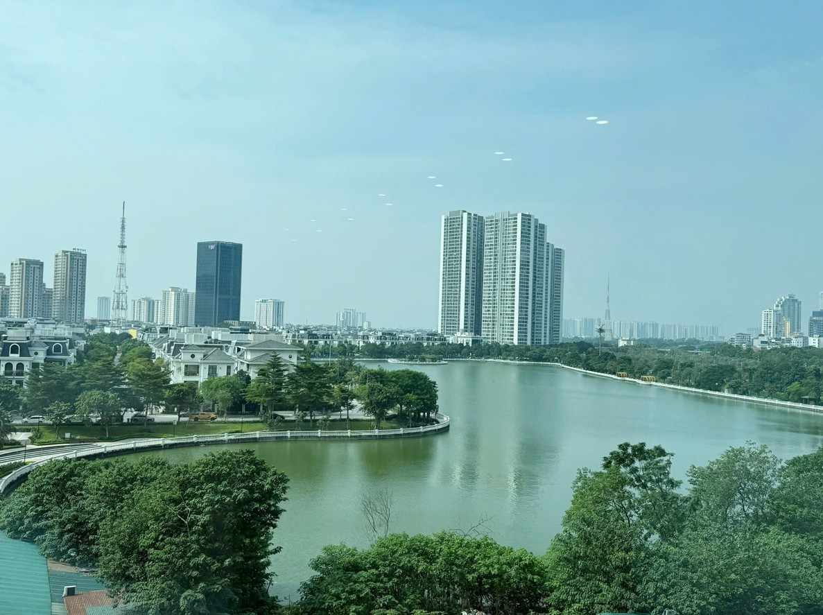 HIẾM! Bán nhanh căn toà A1 chung cư Vinaconex 1 - Nội thất đẹp, ban công rộng, view hồ thoáng