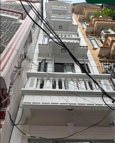 Cho Thuê Nhà Ngõ 400 Khương Đình 30M² 5 Tầng 7 Ngủ - Nội Thất CB - Giá Thuê 15tr