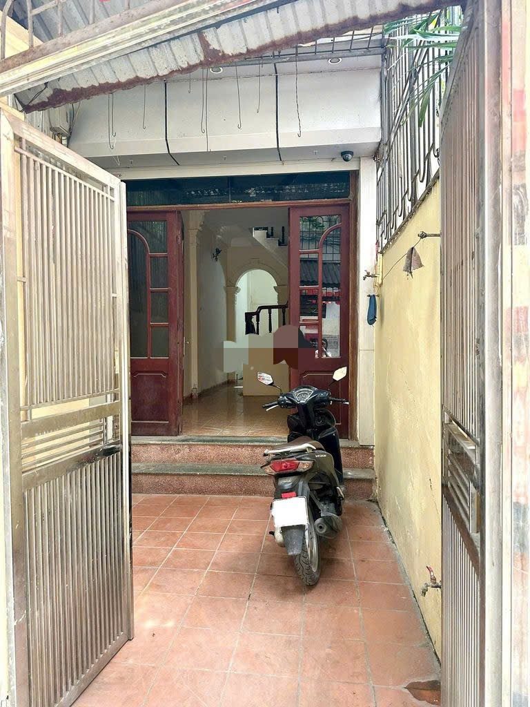 Cho thuê nhà Khương Đình, Thanh Xuân 45M*4 tầng giá 11 triệu