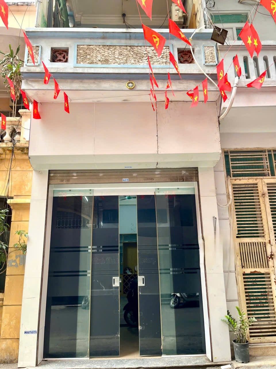 Cho Thuê Nhà Đường Khương Trung - Thanh Xuân 50M² 3 Ngủ - Nội Thất CB - Giá Thuê 12tr