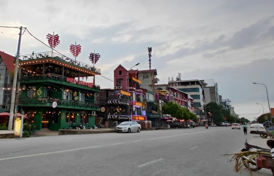 Bán nhà 3 tầng - Đường ô tô tránh - Trung tâm Kim Chung, Đông Anh - Gần trường, gần KCN