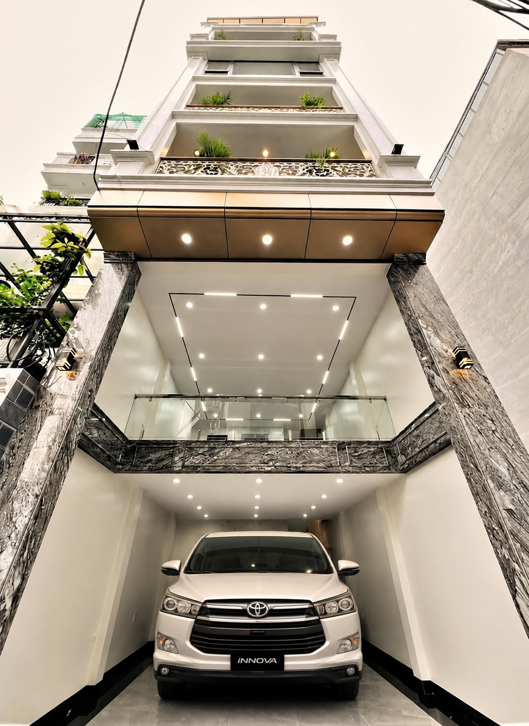 Bán nhà Phân lô, vỉa hè, Kim Đồng, Hoàng Mai, 6 tầng thang máy, ô tô vào nhà, 70m2, 25.5 tỷ
