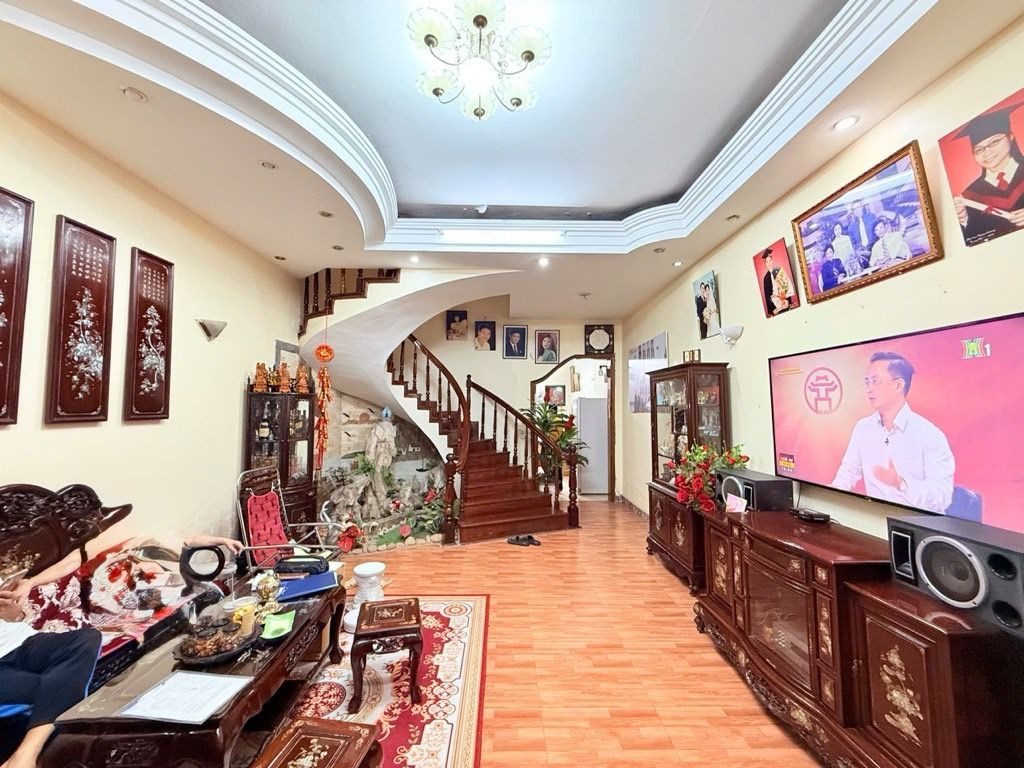 Kim Giang 62m sở Hữu ngay nhà Dân Xây Gần Hồ Gần Chợ Gần Trường Học không gian sống Tuyệt vời giá hợp lý nhất khu vực