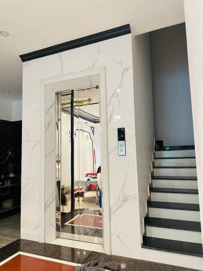 🏡Bán nhà Kim Giang – Cầu Lủ 36m² x 6 TẦNG thang máy, full nội thất, ngõ ba gác nông, cách ngõ ô tô tránh 20m.