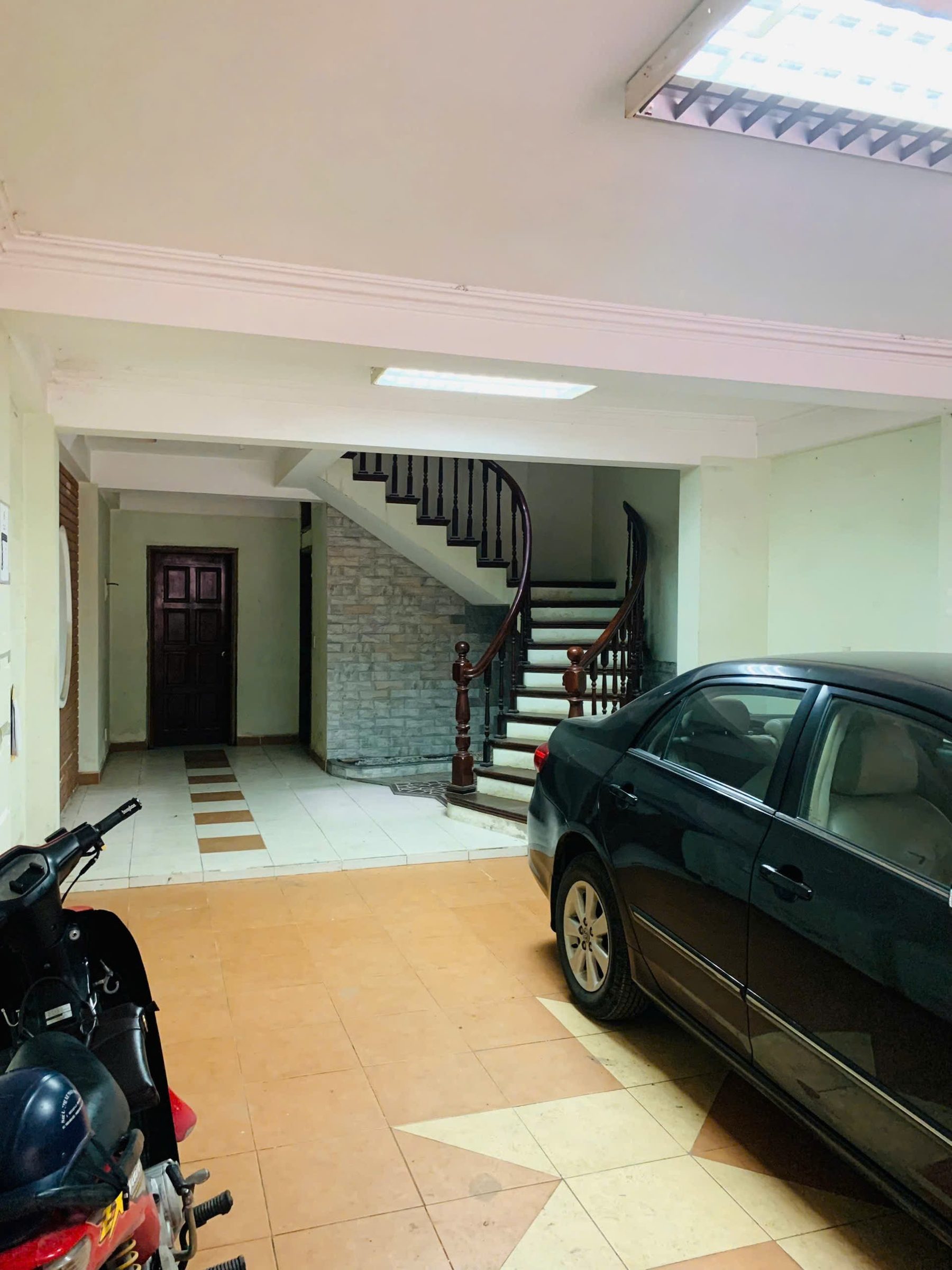 Cho Thuê Nhà Ngõ 168 Kim Giang 75M² 4 Tầng 4 Ngủ - Nội Thất CB - Gara , Sân Nhà - Ở, Kinh Doanh VP, Công Ty - Giá Thuê 21tr