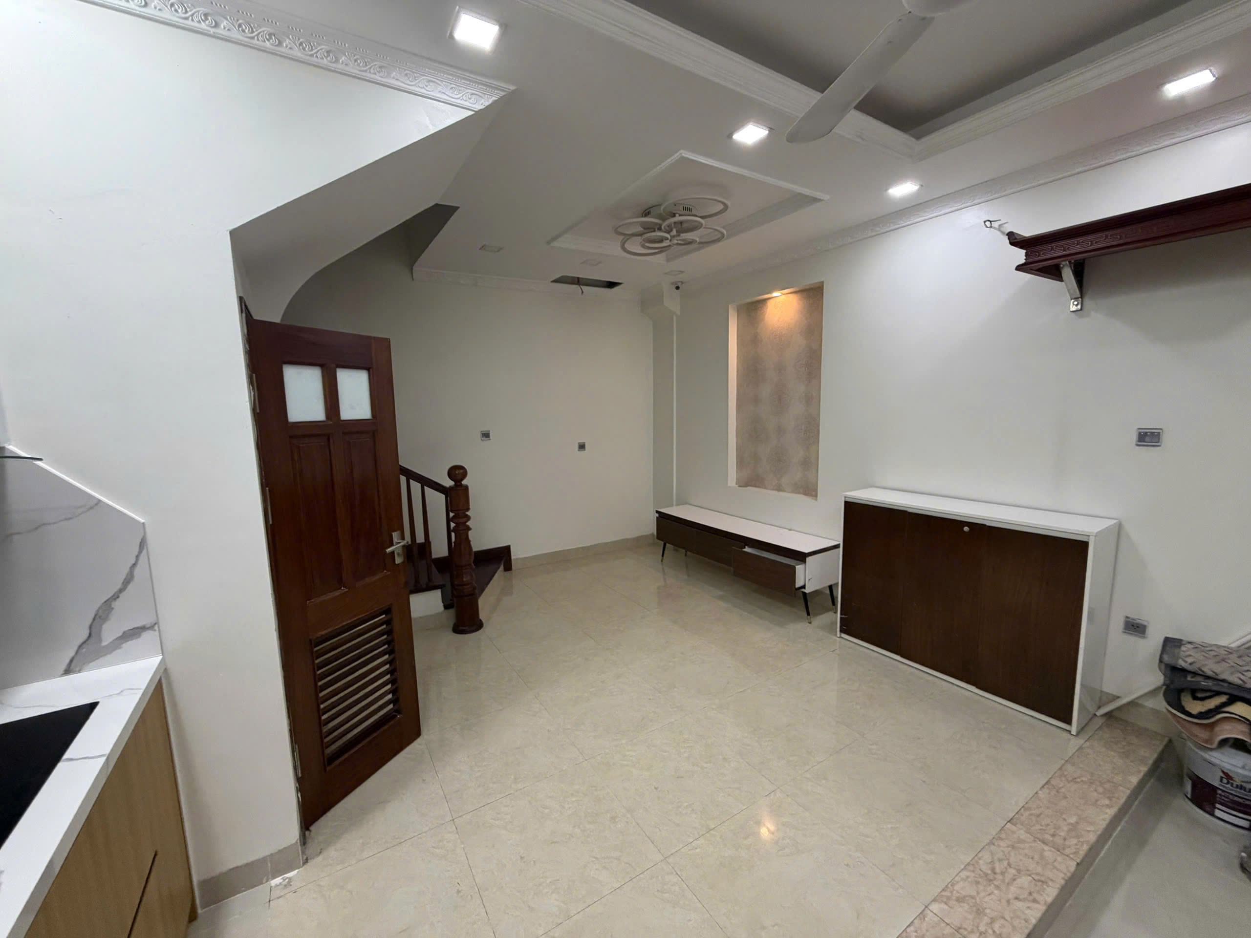 Cho Thuê Nhà Ngõ 294 Kim Mã 30M² 5 Tầng 4 Ngủ - Full Đồ Đẹp - Giá Thuê 13tr