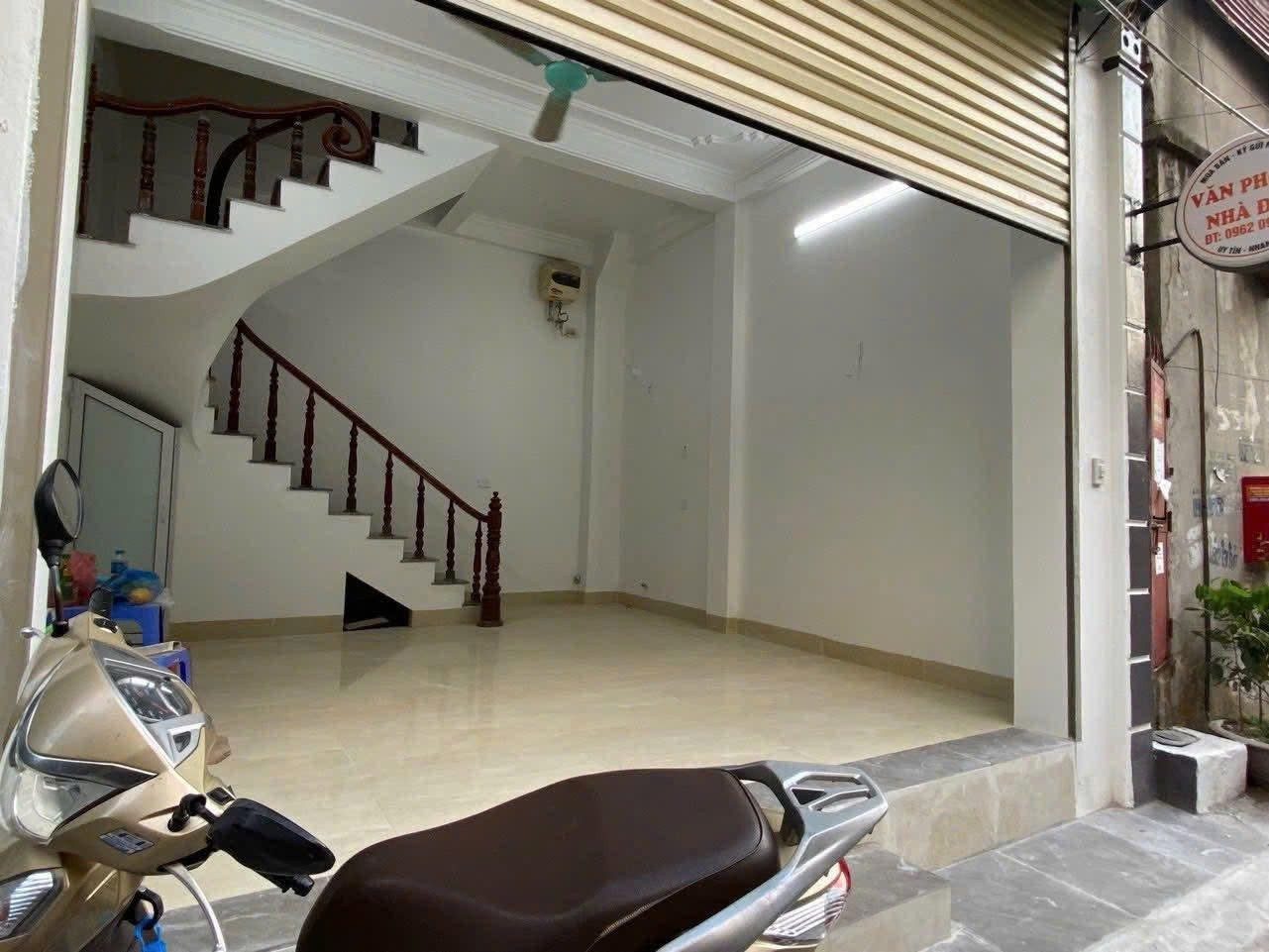 Cho Thuê Nhà Kim Mã 30M² 5 Tầng 4 Ngủ - Vừa Ở, Vừa Kinh Doanh - Ô Tô Đỗ Cửa - Giá Thuê 20tr