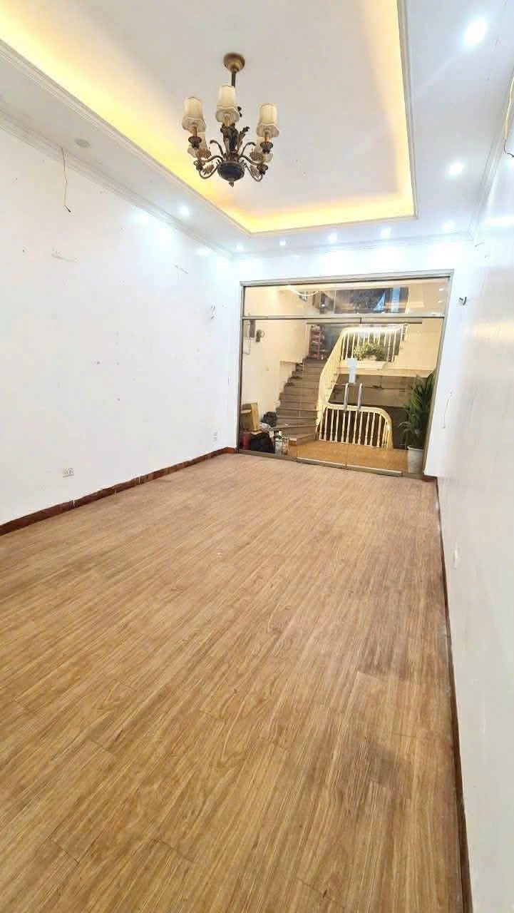 Cho Thuê Mặt Bằng Đường La Thành - Ô Chợ Dừa 85M²  × 3 Sàn Phù Hợp Kinh Doanh VP... Giá Thuê Linh Hoạt