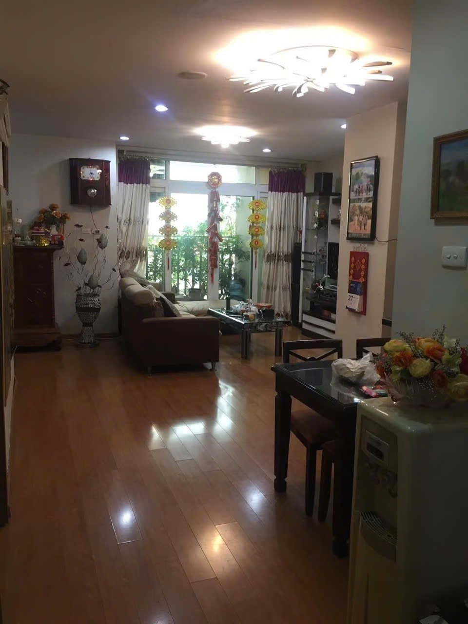 Chung cư 170 La Thành, Đống Đa CĂN GÓC, SLOT Ô TÔ 126M giá 17 triệu