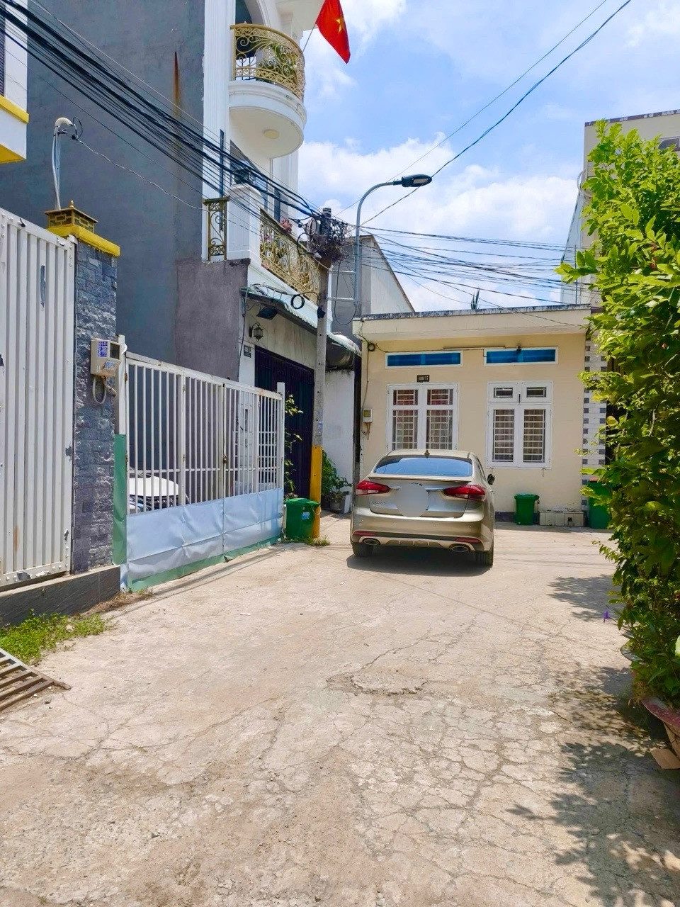 🚗 BÁN NHÀ 3 TẦNG - 55M2(4*12.2), HOÀN CÔNG, 4PN - KHÔNG QH - NHÀ HẺM XE HƠI - GẦN TRƯỜNG, CHỢ, KHU CNC - P LONG TRƯỜNG.(H)