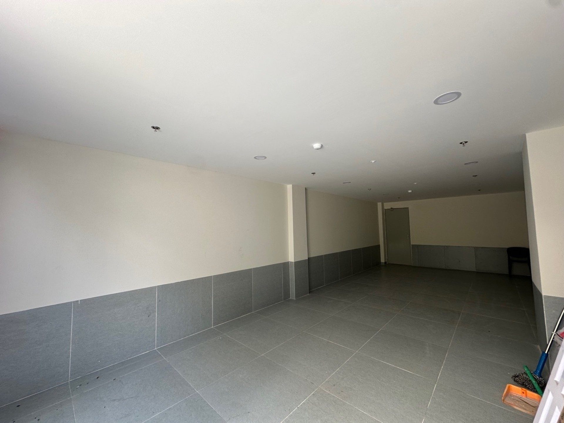 Bán Căn hộ chung cư 92m2 giá 13.8 tỷ tại Đường Lã Xuân Oai Phường Long Trường Quận 9 TP. Hồ Chí Minh