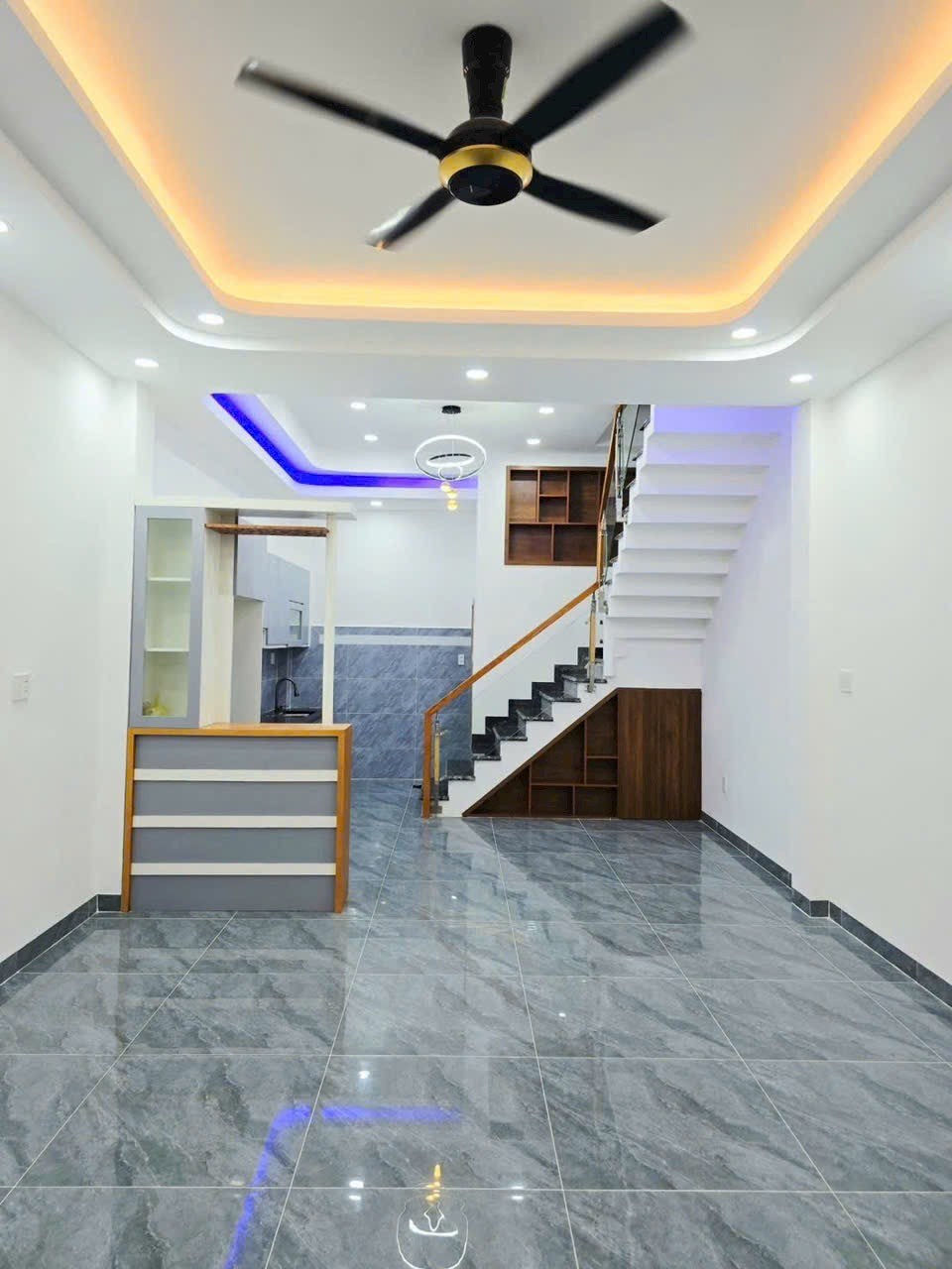 🚗 BÁN NHÀ 4 TẦNG - 50M2( 4.6*11), HOÀN CÔNG, 4PN, 3WC - ĐA TIỆN ÍCH - HẺM XE HƠI - NGAY CHỢ LÒ LU, CẦU TĂNG LONG, KCN CAO - LONG TRƯỜNG, THỦ ĐỨC.