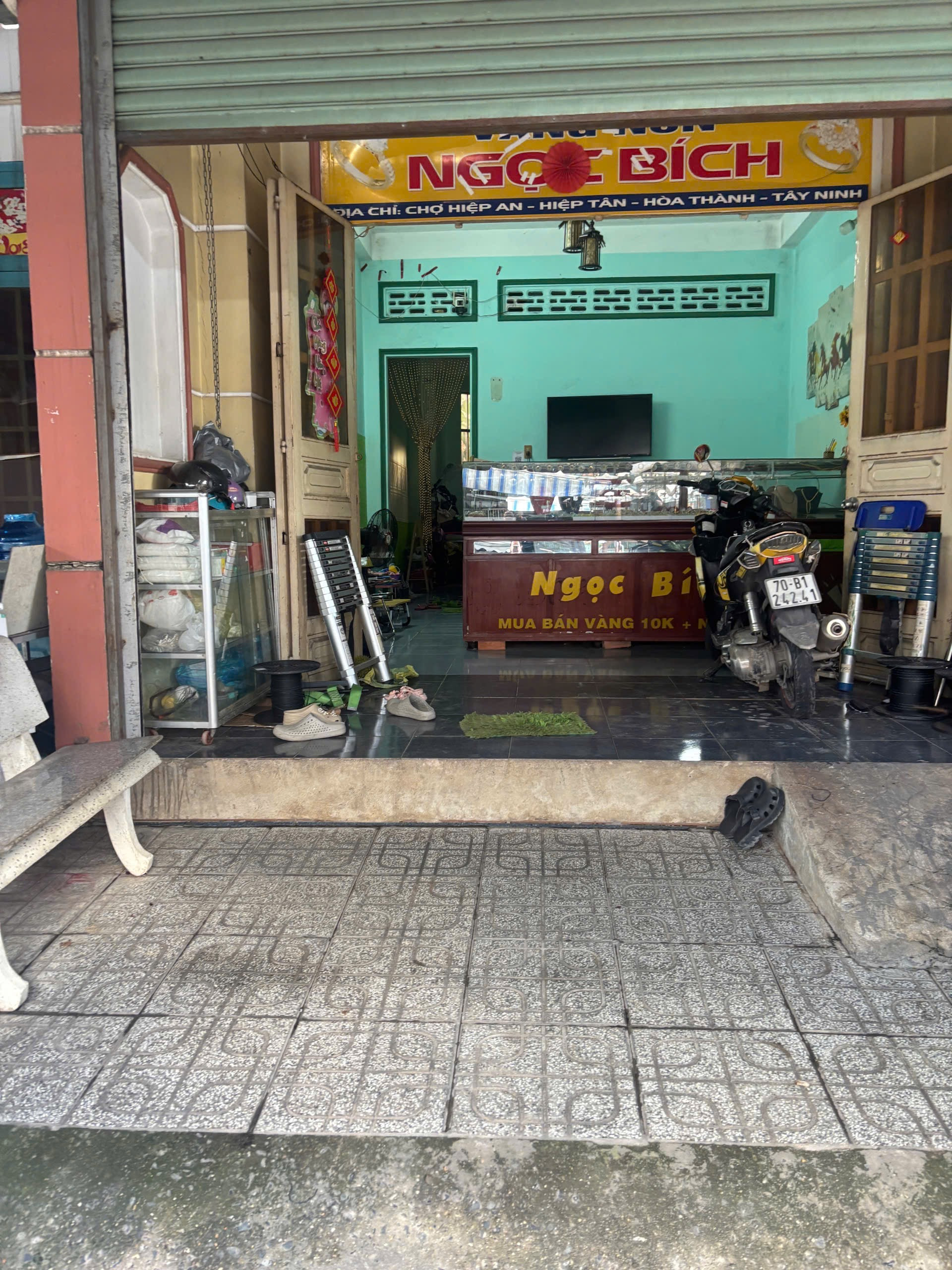 Bán nhà 72m² full thổ cư ngang 4.30m giá 2 tỷ tại Đường Lạc Long Quân Phường Thanh Điền