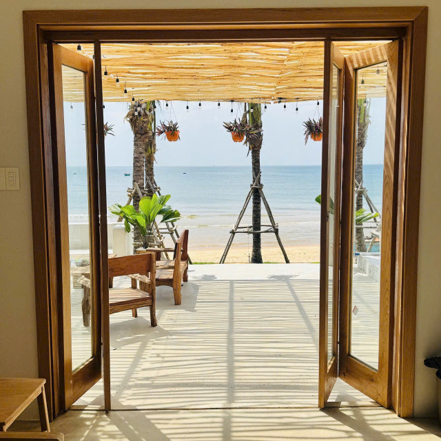 Bán nhà C4 giáp biển Tiến Thành, 450m2 thổ cư giá 9 tỷ Lvcc 0982482666