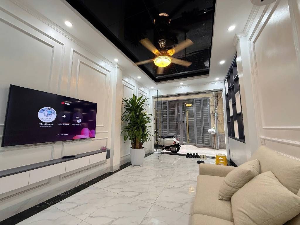 11.1 tỷ | Lạc Trung ngõ rộng, yên tĩnh, cách phố vài bước chân | 46m2 x 5 tầng x thang máy x full nội thất
