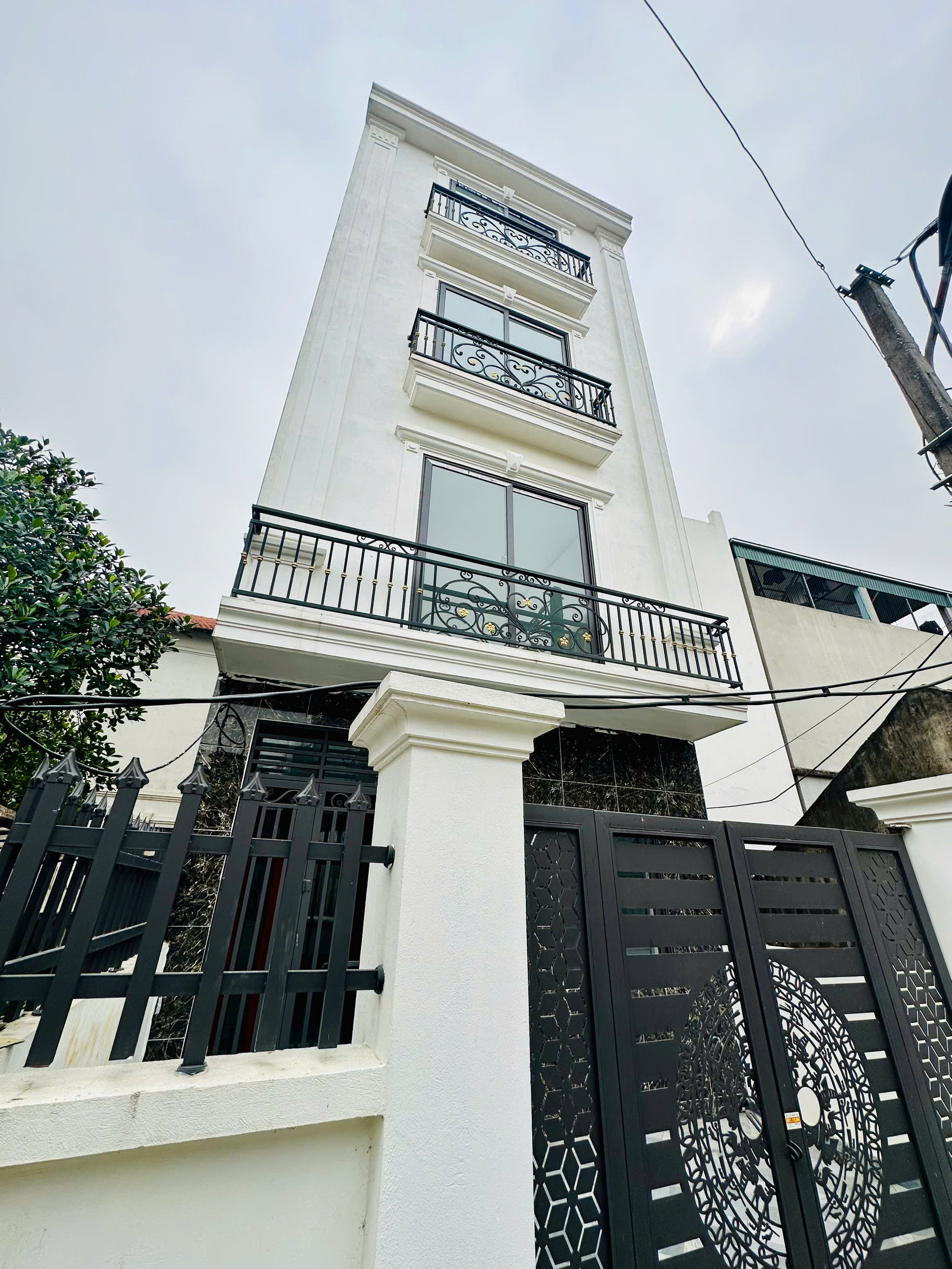 Bán nhà Lại Yên 70m2- 4 tầng- Xây mới - Chỉ 6.8 Tỷ