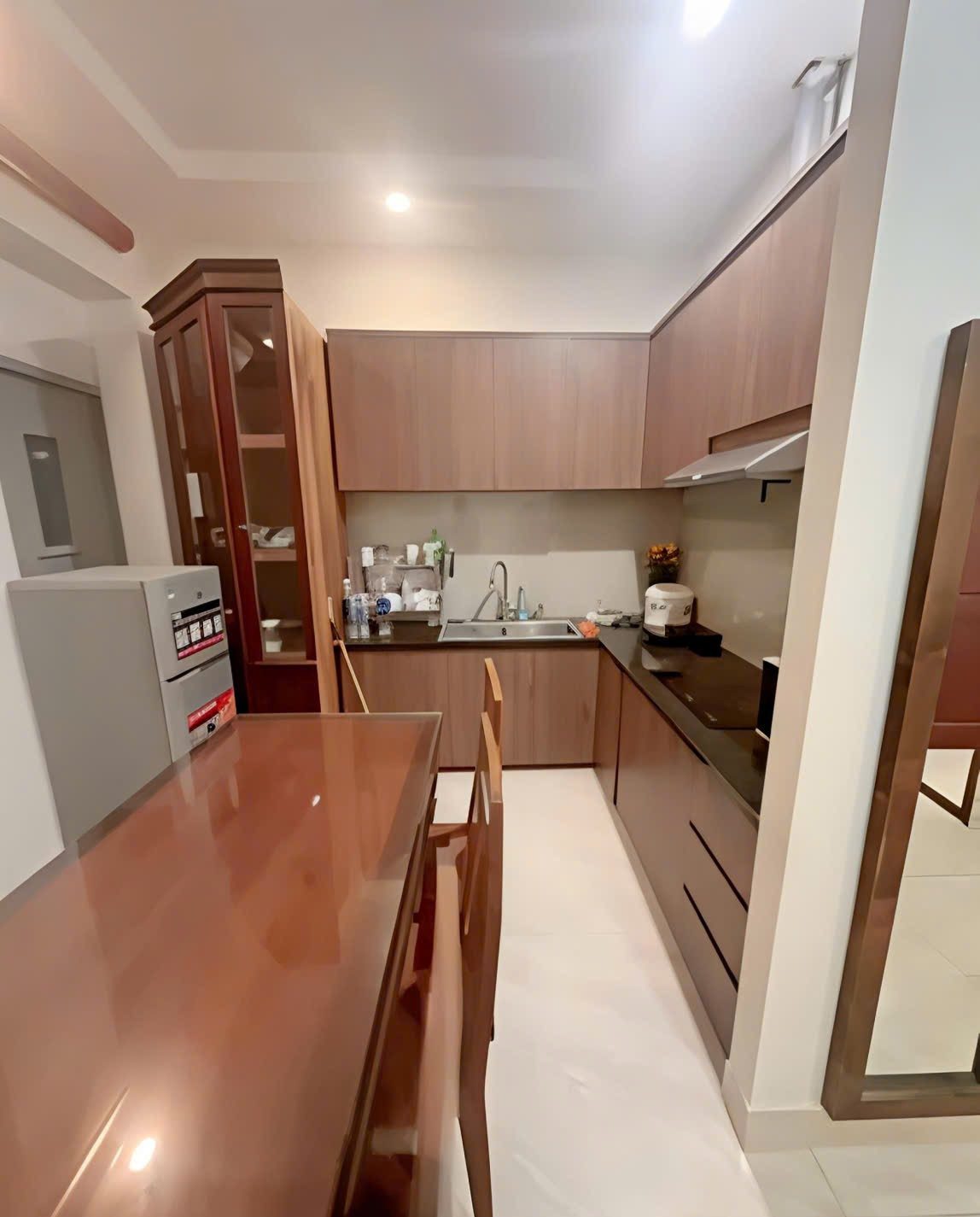 Cho thuê căn hộ 1 ngủ nội thất hiện đại tầng 1, gần khu đô thị Lê Hồng Phong, Hà Quang 1