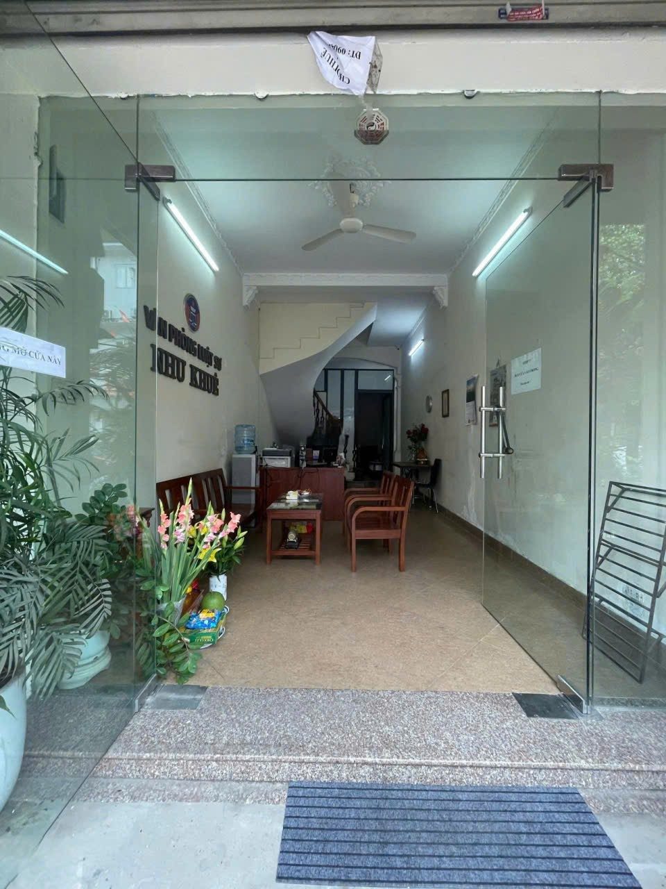 Cho Thuê Nhà Ngõ 10 Láng Hạ 52M² 4 Tầng 5 Ngủ - Full Đồ - Khu Vực An Ninh Tốt - Giá Thuê 20tr