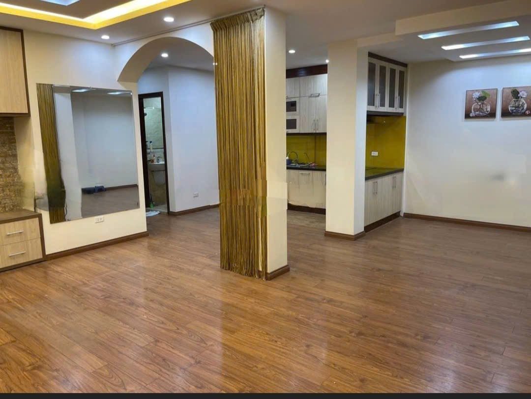 Cho thuê căn hộ tập thể MP Láng Hạ, Đống Đa 75M, 2PN FULL ĐỒ giá 12 triệu