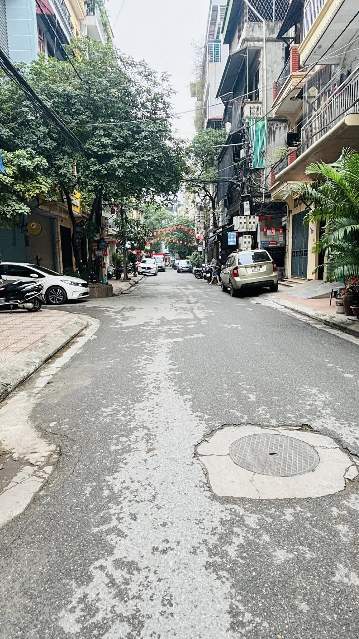 BÁN NHÀ MẶT NGÕ Ô TÔ TRÁNH PHỐ PHÁO ĐÀI LÁNG. 145M2 - 4 TẦNG.