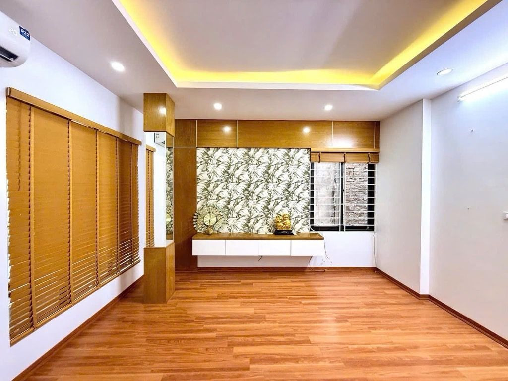 Pháo đài láng,32m x 5tầng x 3PN dân xây ngõ thoáng sáng tiện ích đẳng cấp, dán trí cao