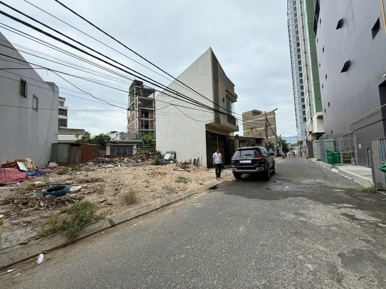 Bán gấp lô Lê Bôi, Sơn Trà, cách Biển 100m - Tặng GPXD 7 Tầng - Giá 25.8 tỉ