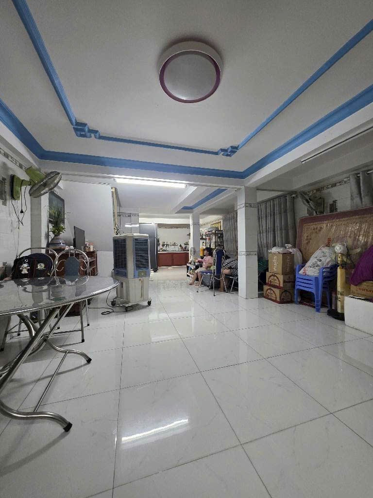 BÁN NHÀ NGAY  – LÊ CƠ --  ĐƯỜNG Ô TÔ TẢI THÔNG – BÙI TƯ TOÀN -- KHU DÂN TRÍ CAO --  5x13.5M - NGANG KHỦNG - 5TỶ5 - TL 

nhà  2 tầng đúc BTCT chắc chắn, 3PN, 3WC, phòng thờ, ban công trước sau.
Vị trí đắc địa, khu sầm uất, ô tô tải ra vào thoải mái, thu