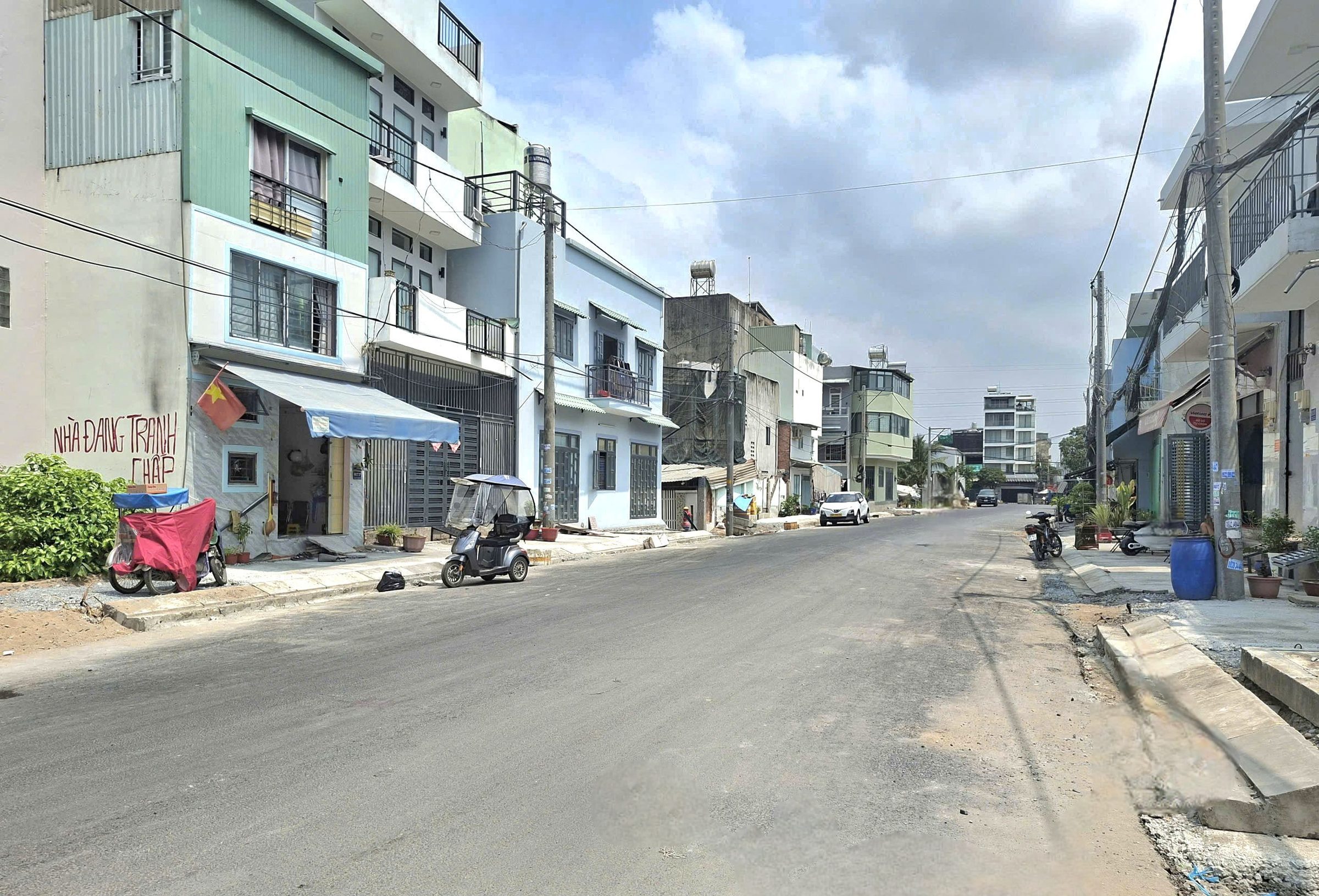 Nhà 5 tầng tại An lạc, chỉ hơn 7ty xíu_hẻm xe tải thông
