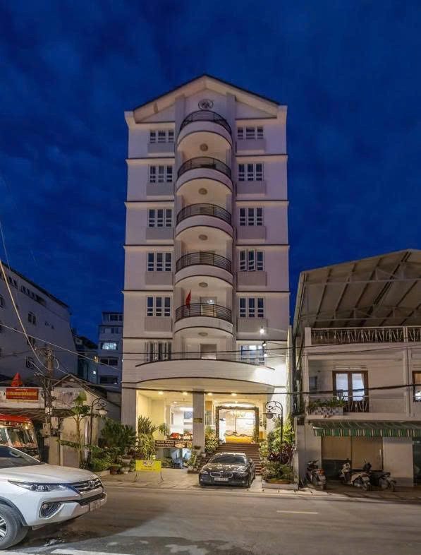 BÁN KHÁCH SẠN 3 SAO đường Lê Đại Hành, Đà Lạt 200 TỶ
