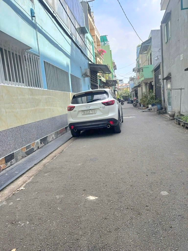 BÁN NHÀ ĐẸP CẠNH TỈN.H LỘ 10 - KHU TÊN LỬ.A - HẺM XE HƠI - ( 4X13M )