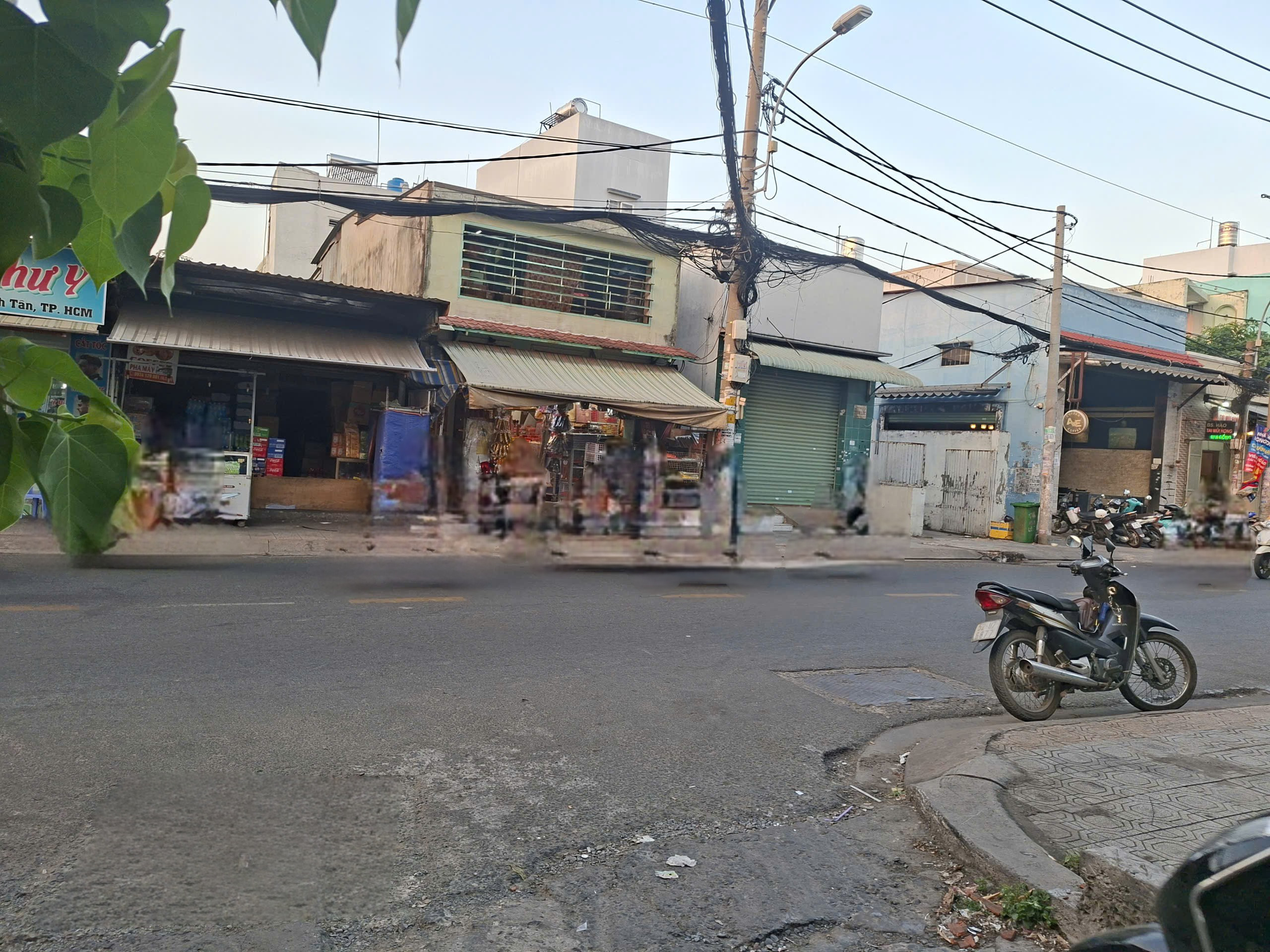 Bán nhà Lê Đình Cẩn, dt (75m2) xe hơi tới nhà, chỉ hơn 5 ty