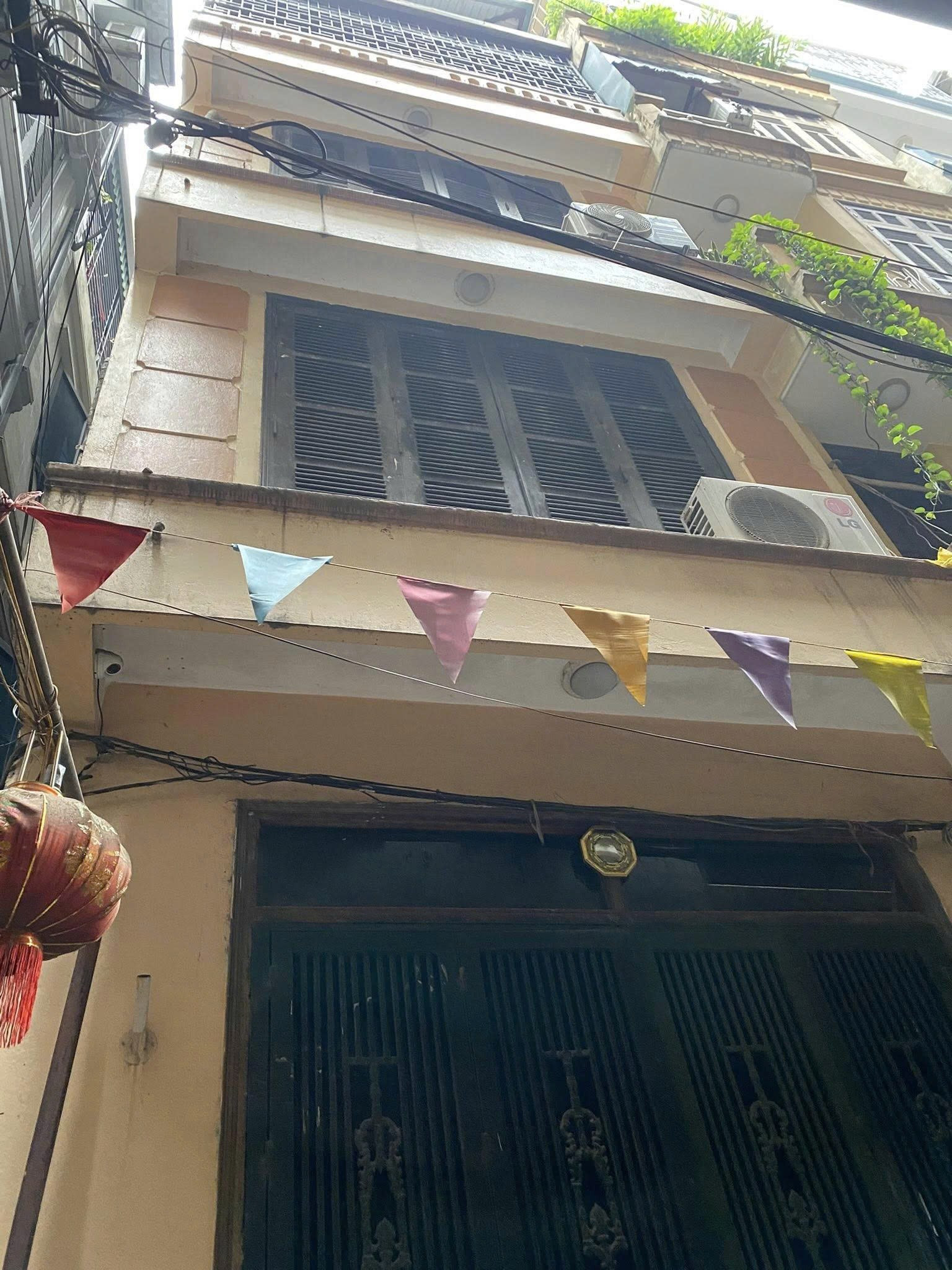 Cho Thuê Nhà Ngõ Hoàng An - Lê Duẩn/ 35M² 4 Tầng 2 Ngủ/ Giá Thuê 12tr/ tháng