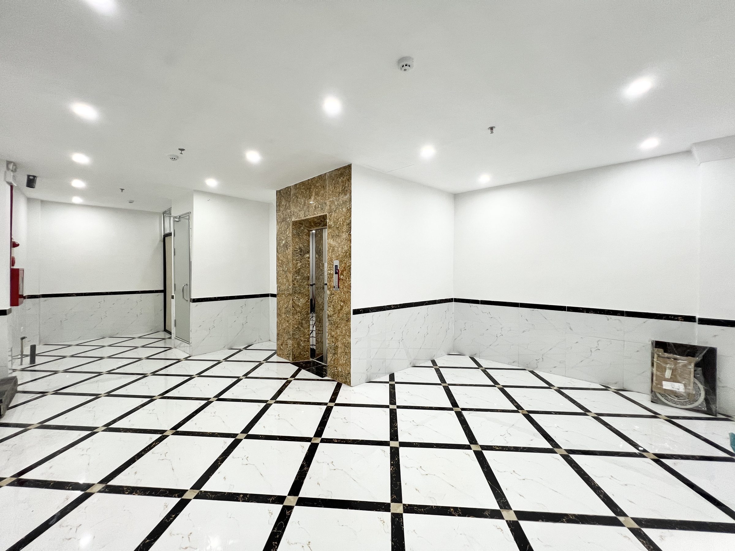 Bán nhà 56m² full thổ cư ngang 4m giá 16.2 tỷ tại Đường Lê Duẩn Phường Văn Miếu - Quốc Tử Giám