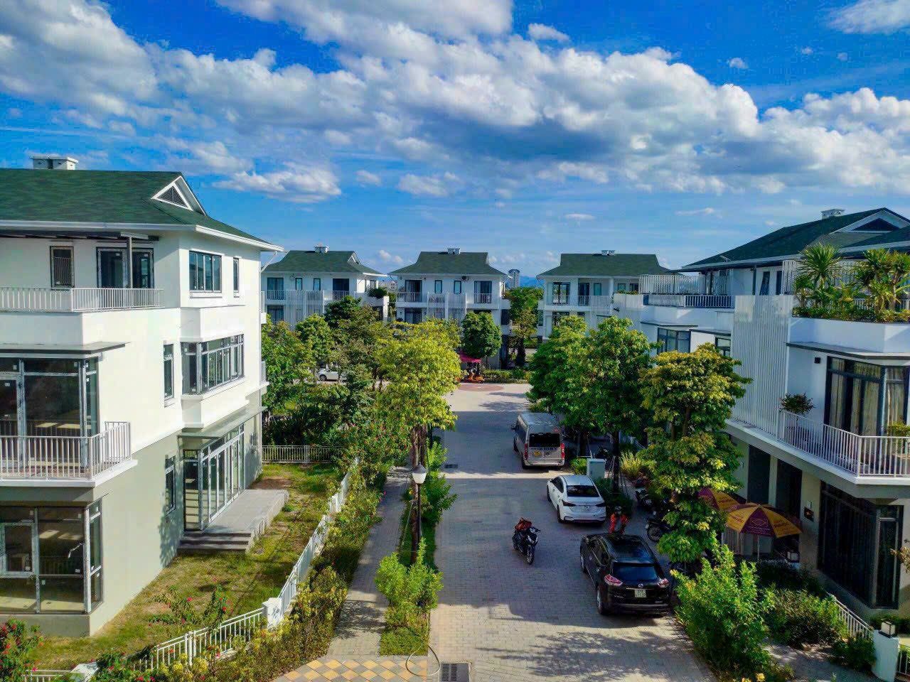 7 căn chuyển nhượng giá tốt tại Eco
