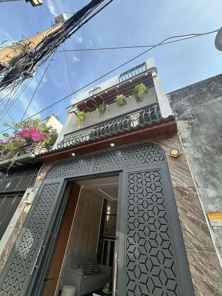 Nhà mới 2 tầng sổ hồng riêng, gấp bán