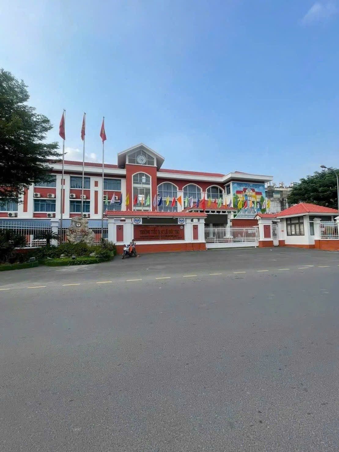 Đất bán thô cư lê đức thọ sổ hồng riêng, hẽm xe hơi.