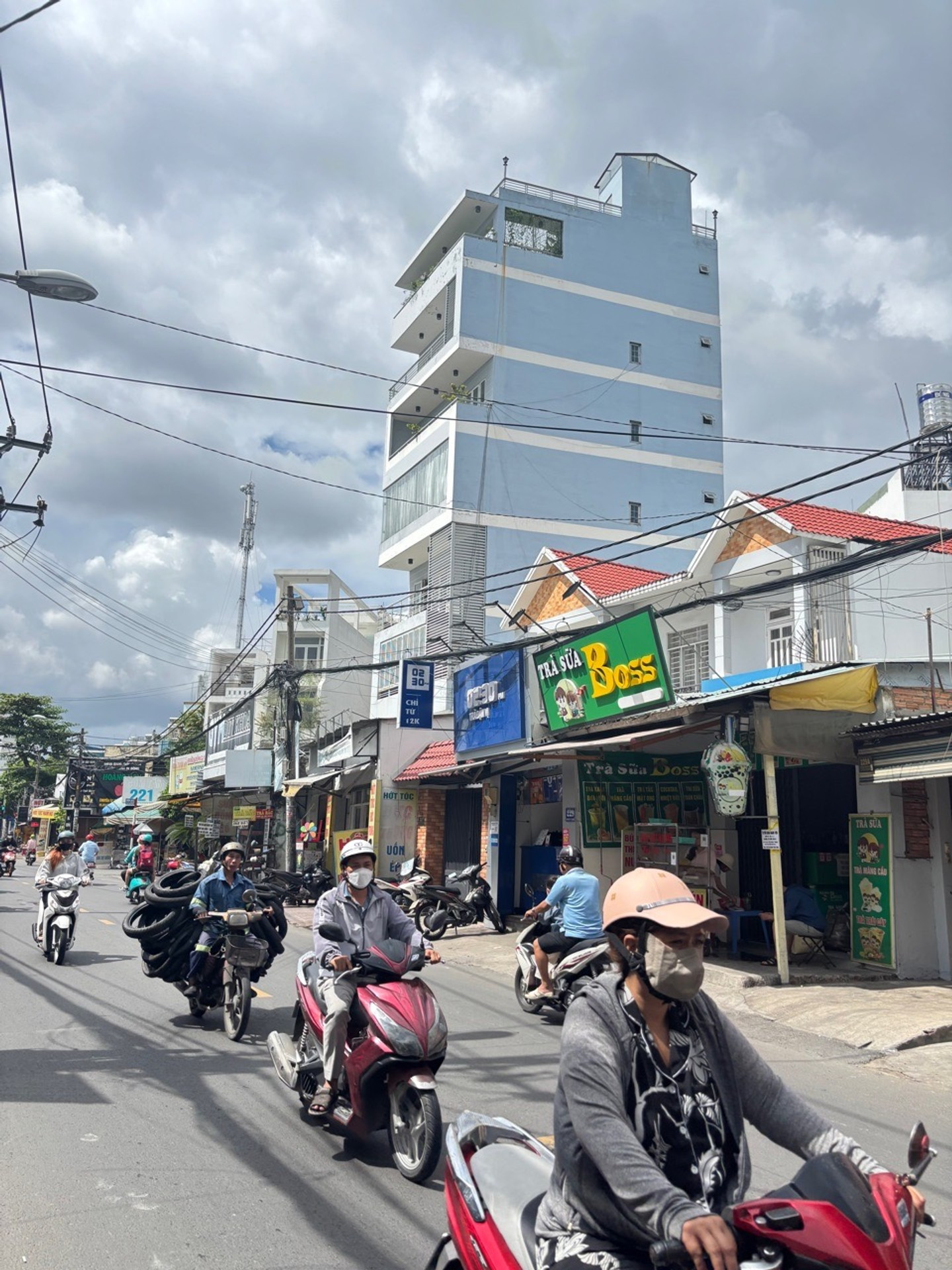 Nhà bán mặt tiền lê đức thọ 4 tầng sổ hồng riêng kinh doanh buôn bán