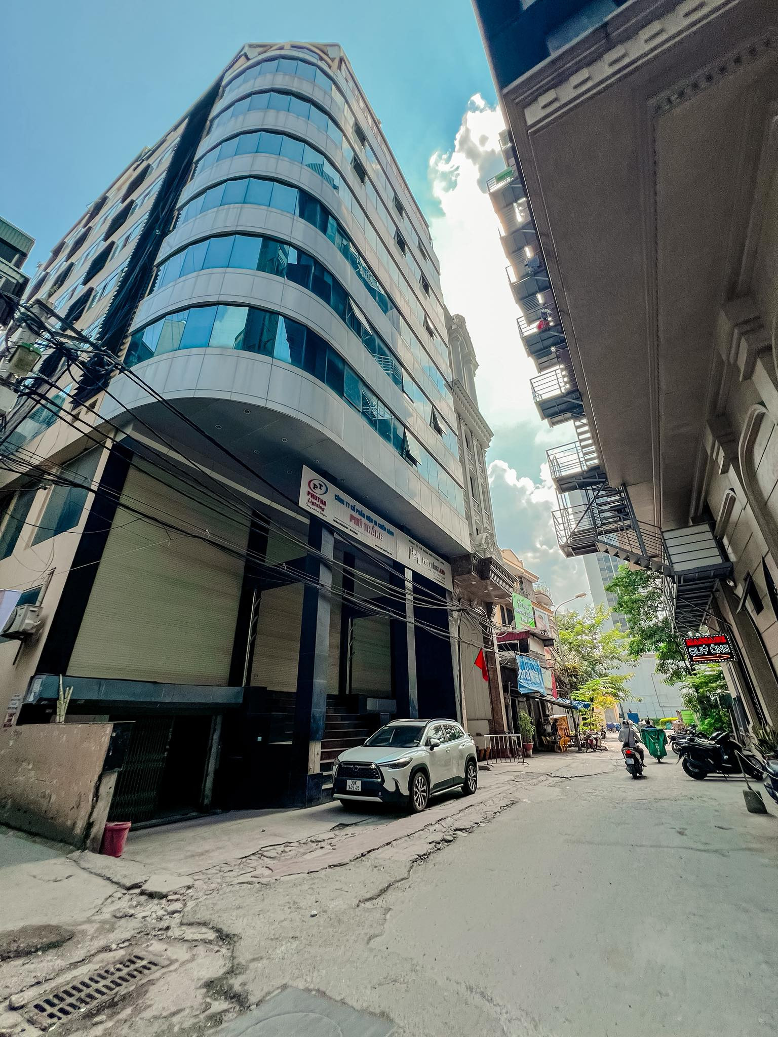 BÁN TÒA NHÀ PHỐ LÊ ĐỨC THỌ. 160M2 - 9 TẦNG. GARA Ô TÔ. THANG MÁY. THÔNG SÀN.