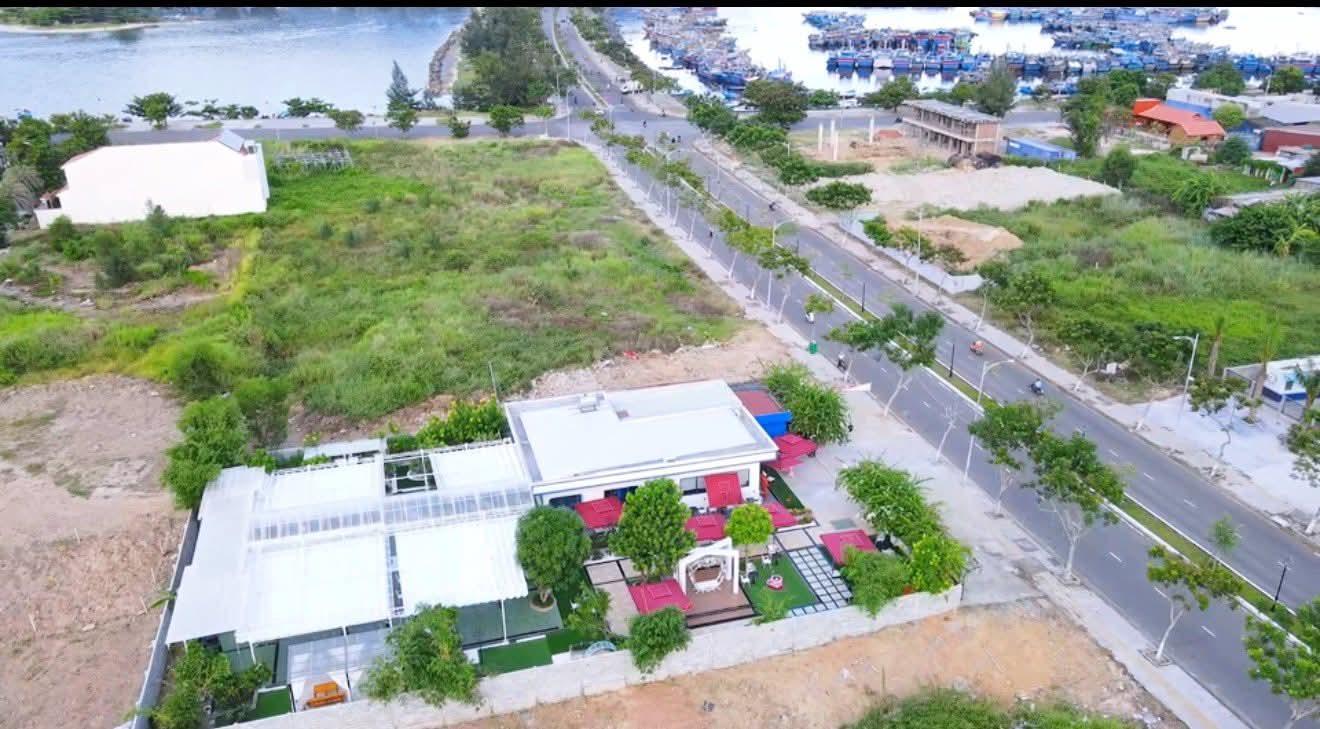 Bán đất 1290m2 Sơn Trà, Đường Lê Đức Thọ, Tặng nhà hàng khai thác ngay - Giá 53tr/m2