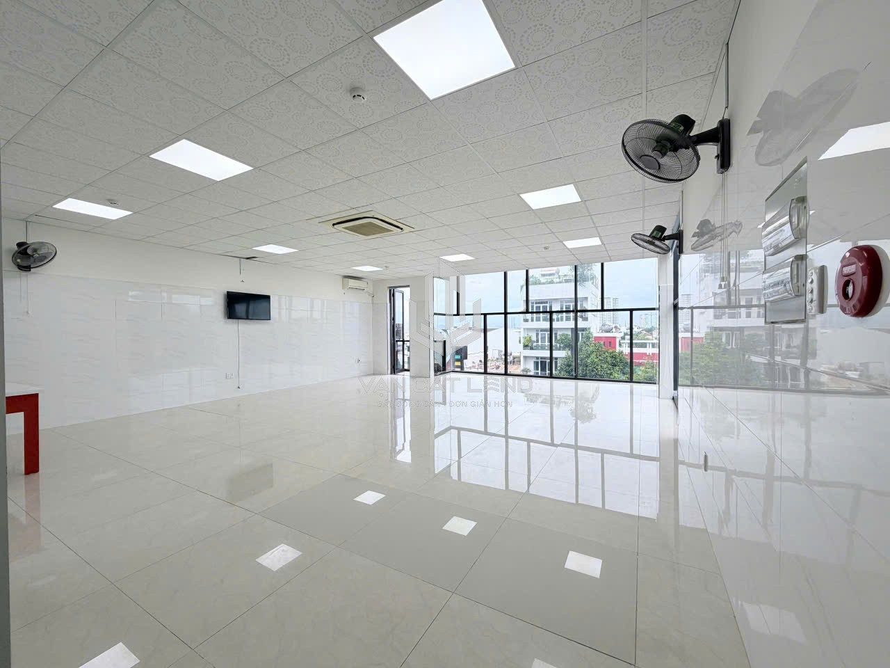 Cho thuê Văn phòng tầng 5/6 mặt tiền Lê Hồng Phong Phường 4 VT, chỉ từ12 triệu