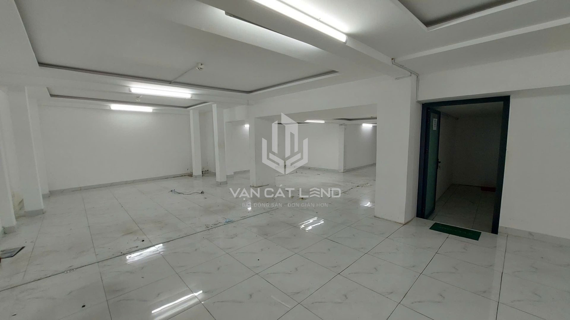 🏢 CHO THUÊ TÒA NHÀ MẶT TIỀN LÊ HỒNG PHONG – NGANG 11.7M – DTSD 1.200M² – GIÁ 150 TRIỆU/THÁNG