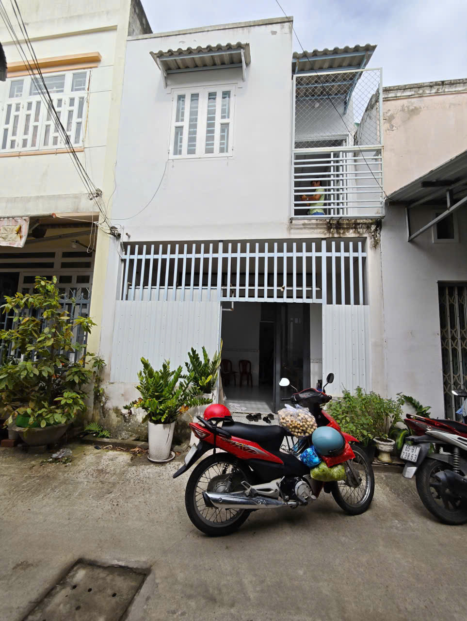 129. Nhà 5 triệu 2 phòng ngủ có nội thất gần Đền Hùng