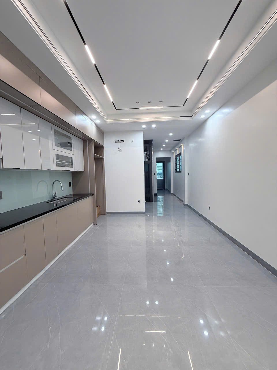 BÁN NHÀ 5 TẦNG CÓ THANG MÁY – TUYẾN 2 LÊ HỒNG PHONG – HẢI AN – GIÁ 12,5 TỶ