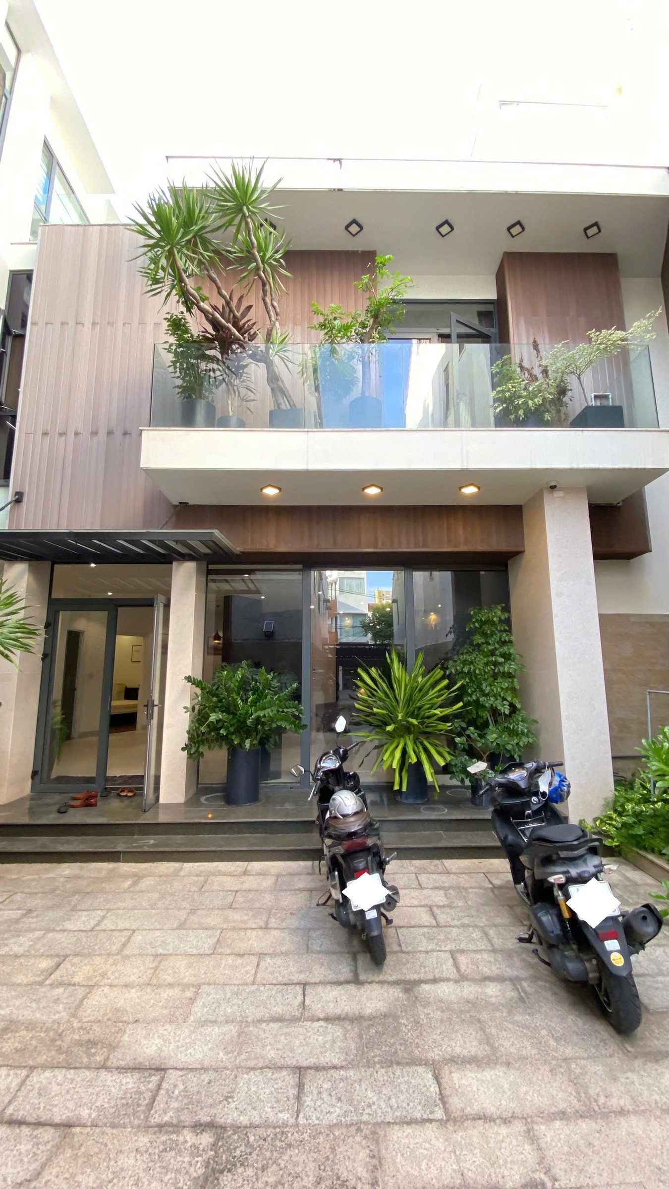NHÀ 3 TẦNG ĐẸP MẶT TIỀN LÊ HỒNG PHONG - GIÁ THẤP HƠN GIÁ BANK ĐỊNH GIÁ