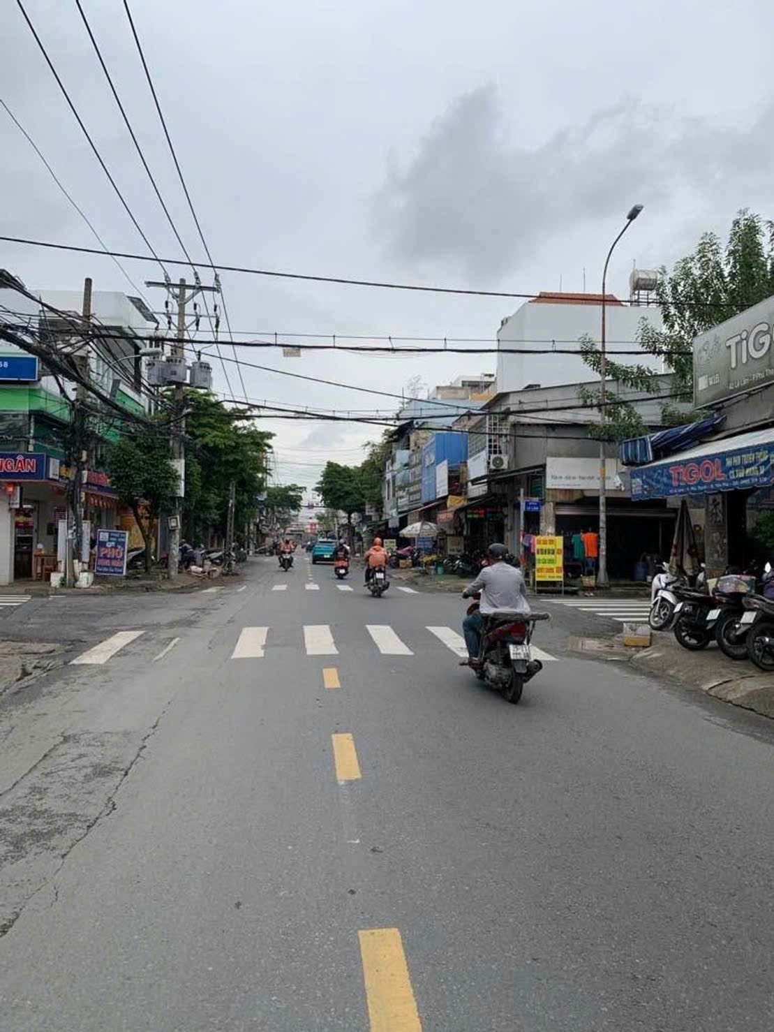 NHÀ MẶT TIỀN ĐƯỜNG LÊ KHÔI _TÂN PHÚ_KHU DÂN CƯ ĐÔNG_NHỘN NHỊP