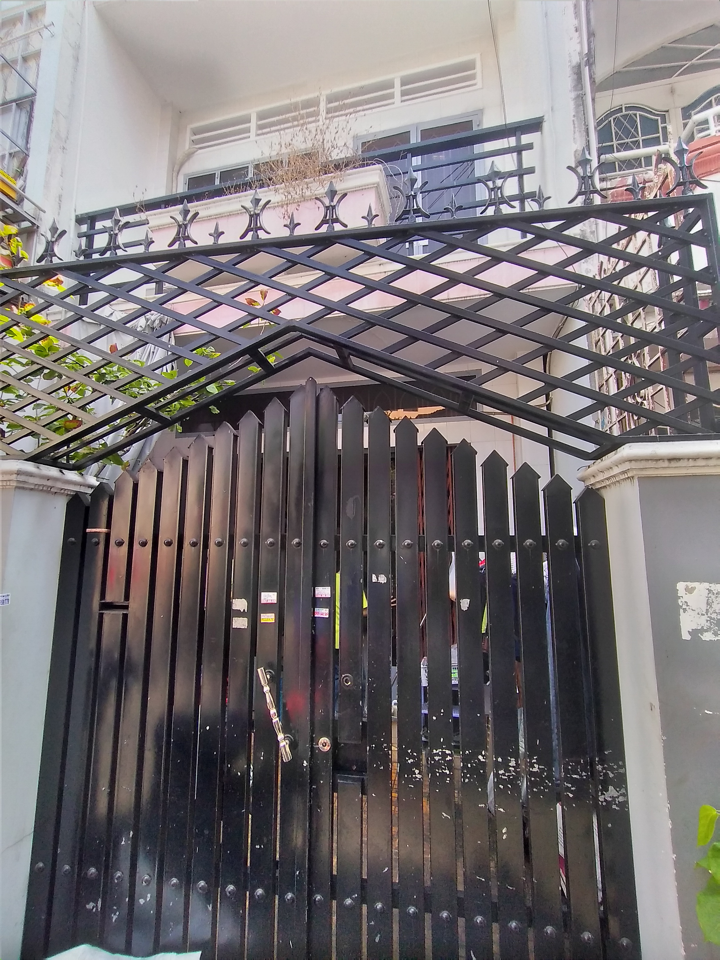 Nhà cho thuê nguyên căn,  gần chợ gò vấp, trường học các bậc, bệnh viện 175.