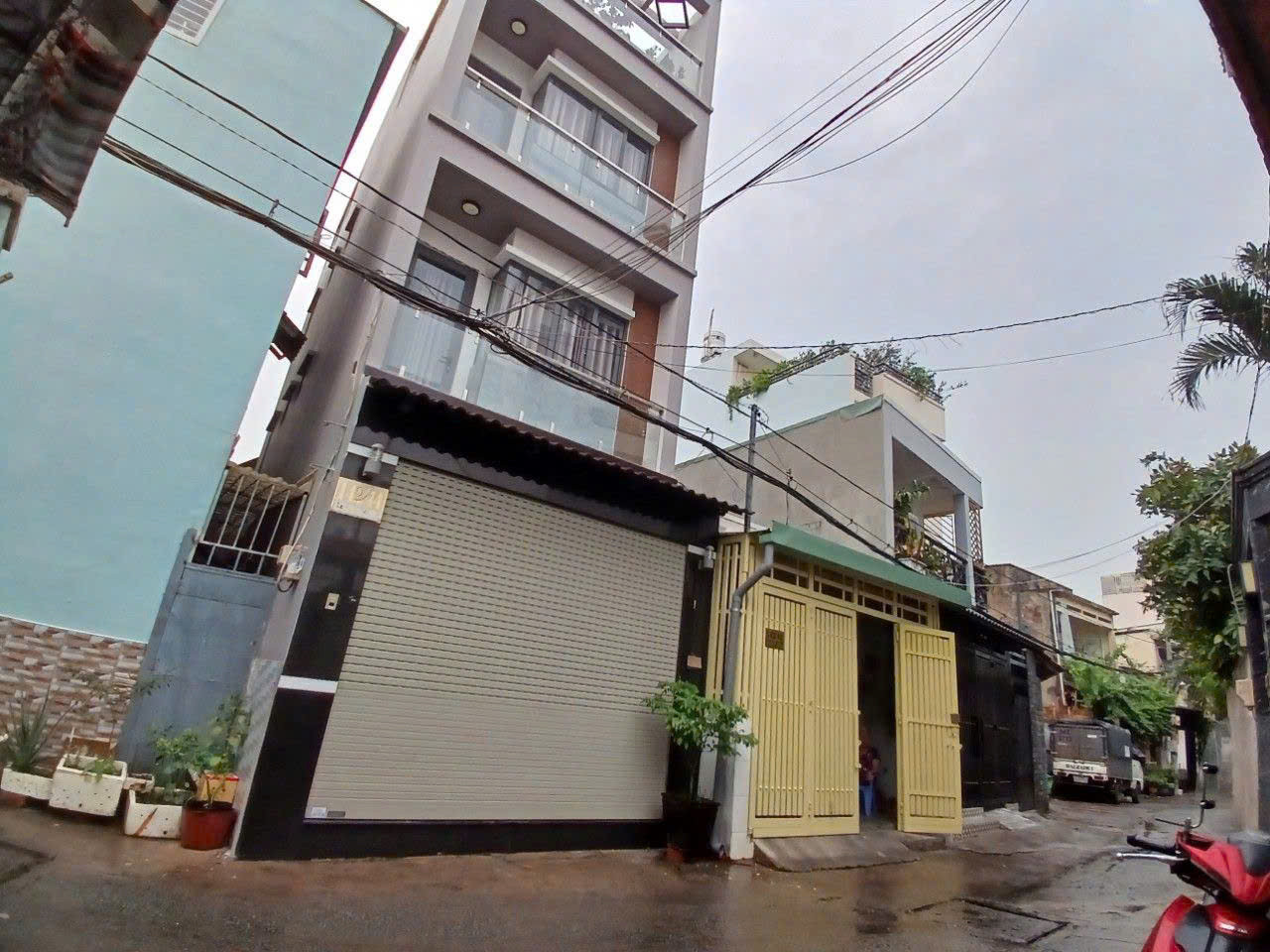 Bán nhà Gò Vấp Đ. Lê Lơi oto đậu trong nhà 2 lầu ngay trường ĐH Công Nghiệp TPHCM